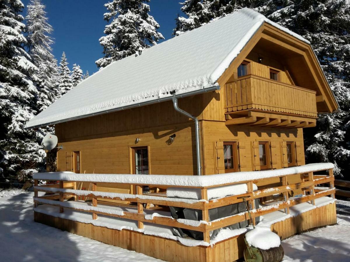Almhaus & Almchalet Flattnitz المظهر الخارجي الصورة